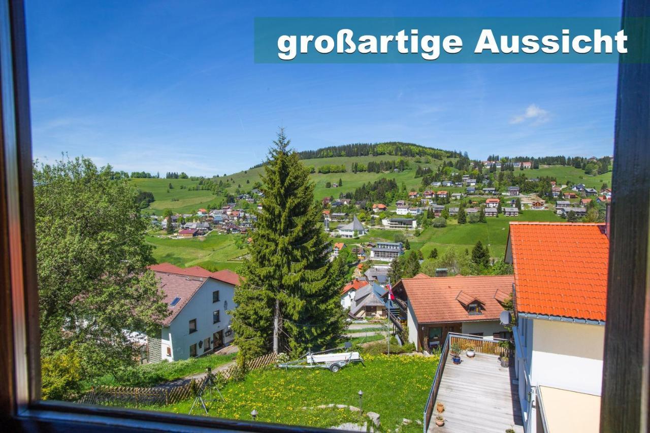 Wohlfuehl-Ferienwohnung 80 Qm, 8 Personen, Aussicht & Heimkino Todtnau Eksteriør bilde