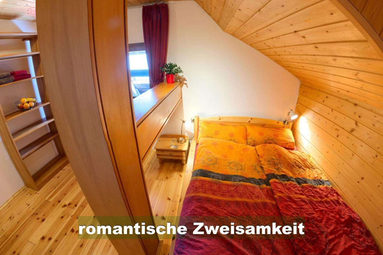 Wohlfuehl-Ferienwohnung 80 Qm, 8 Personen, Aussicht & Heimkino Todtnau Eksteriør bilde